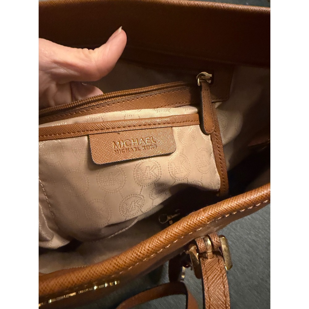 Michael Kors Jet Set Travel Large Tote Bag Brown Saffiano Leather Gold Hardware - Picture 9 of 10
